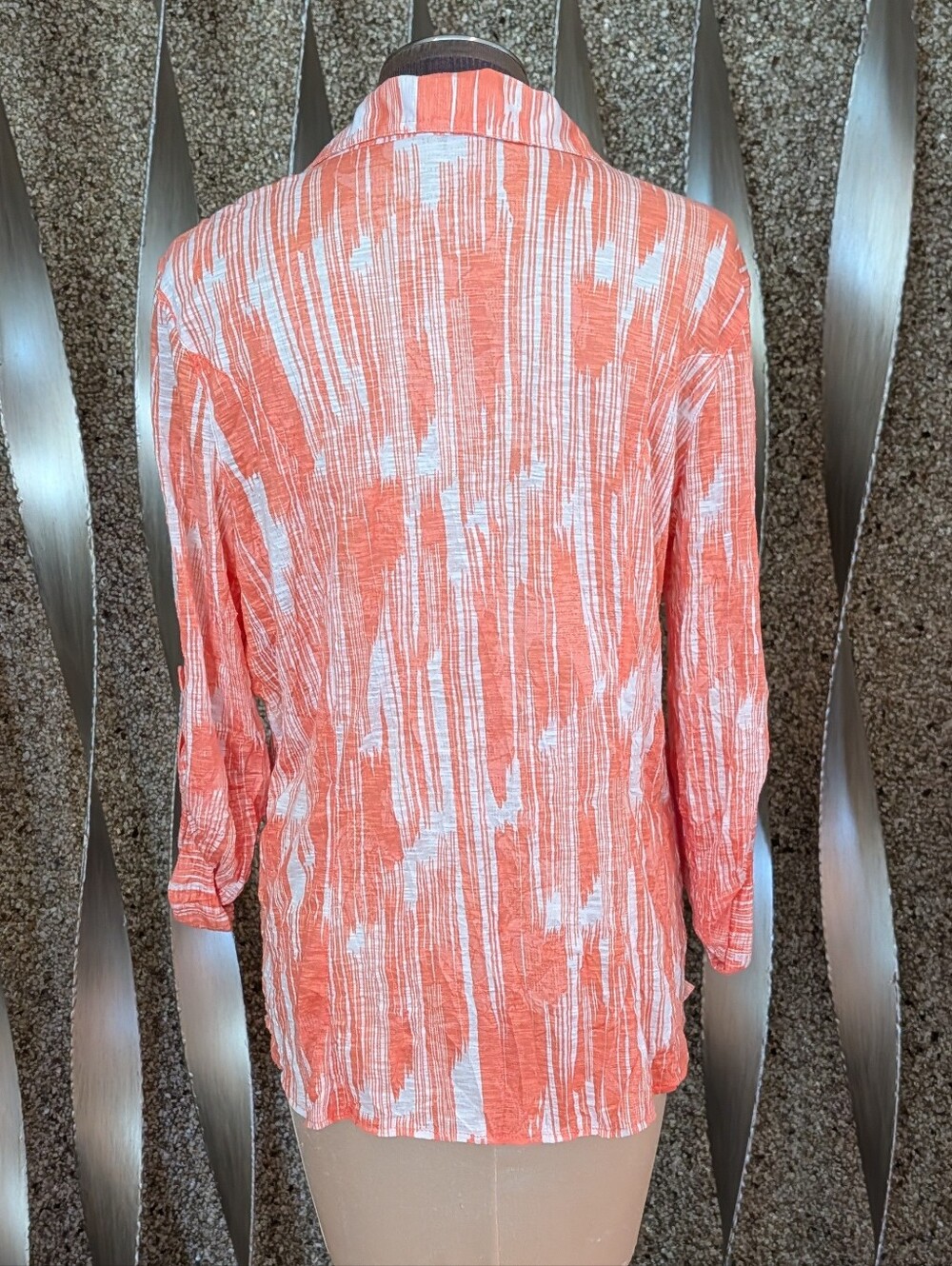 DAVID CLINE snap front nectar ikat top L XL - Picture 6 of 9